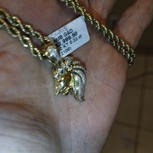 10K Gold & genuine diamond pendant